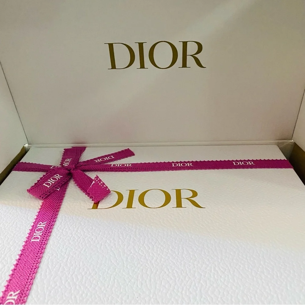 Dior Gift Box large w/ beautiful pink Dior ribbon md dior outer box